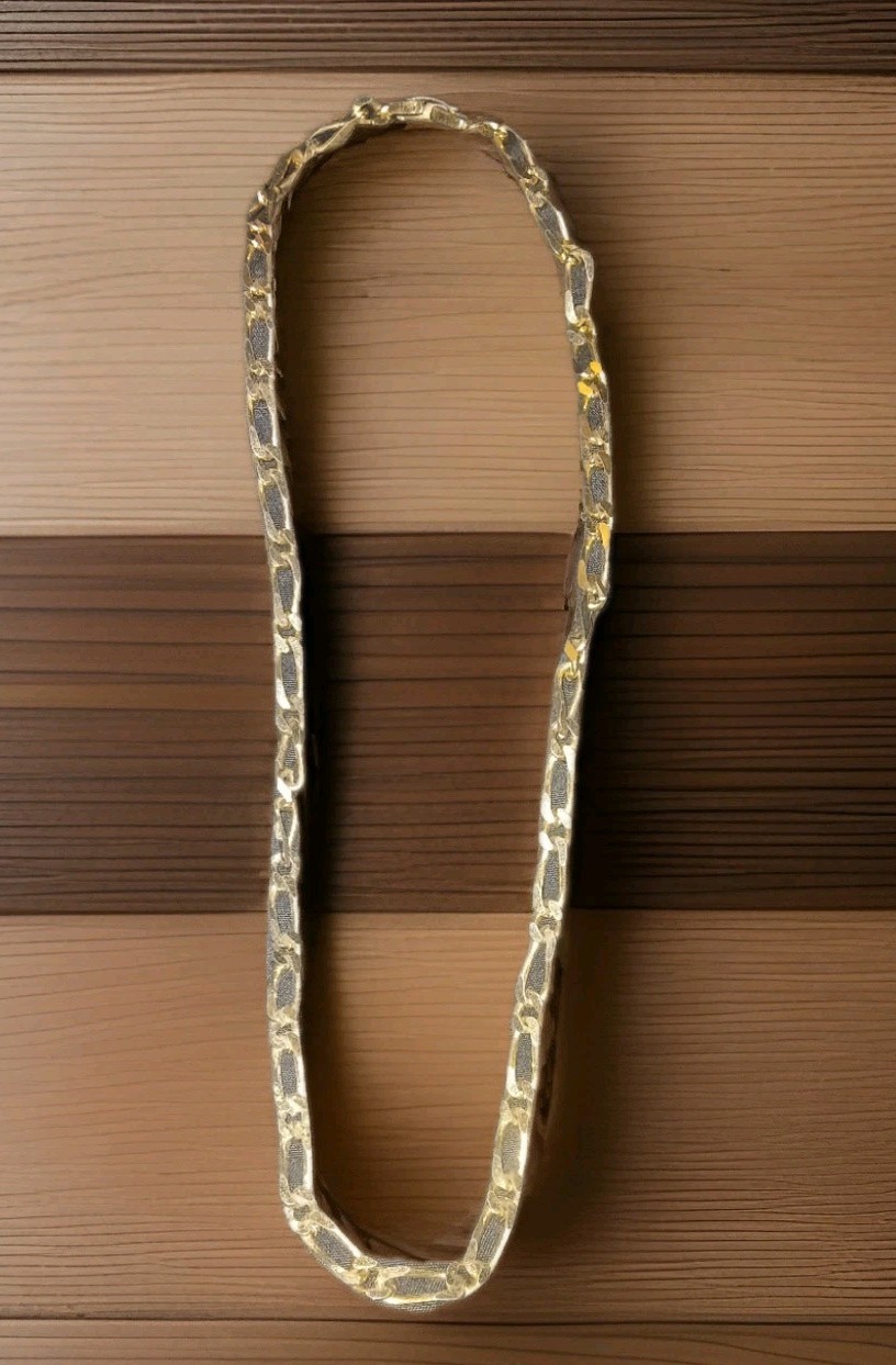 Monet Signed Gold Tone Figaro Link Chain Necklace Box Closure No Stone