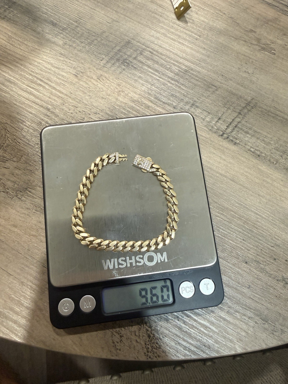 14k hollow Gold Cuban chain diamond clasp 9.6 grams 71/4 inches Original box