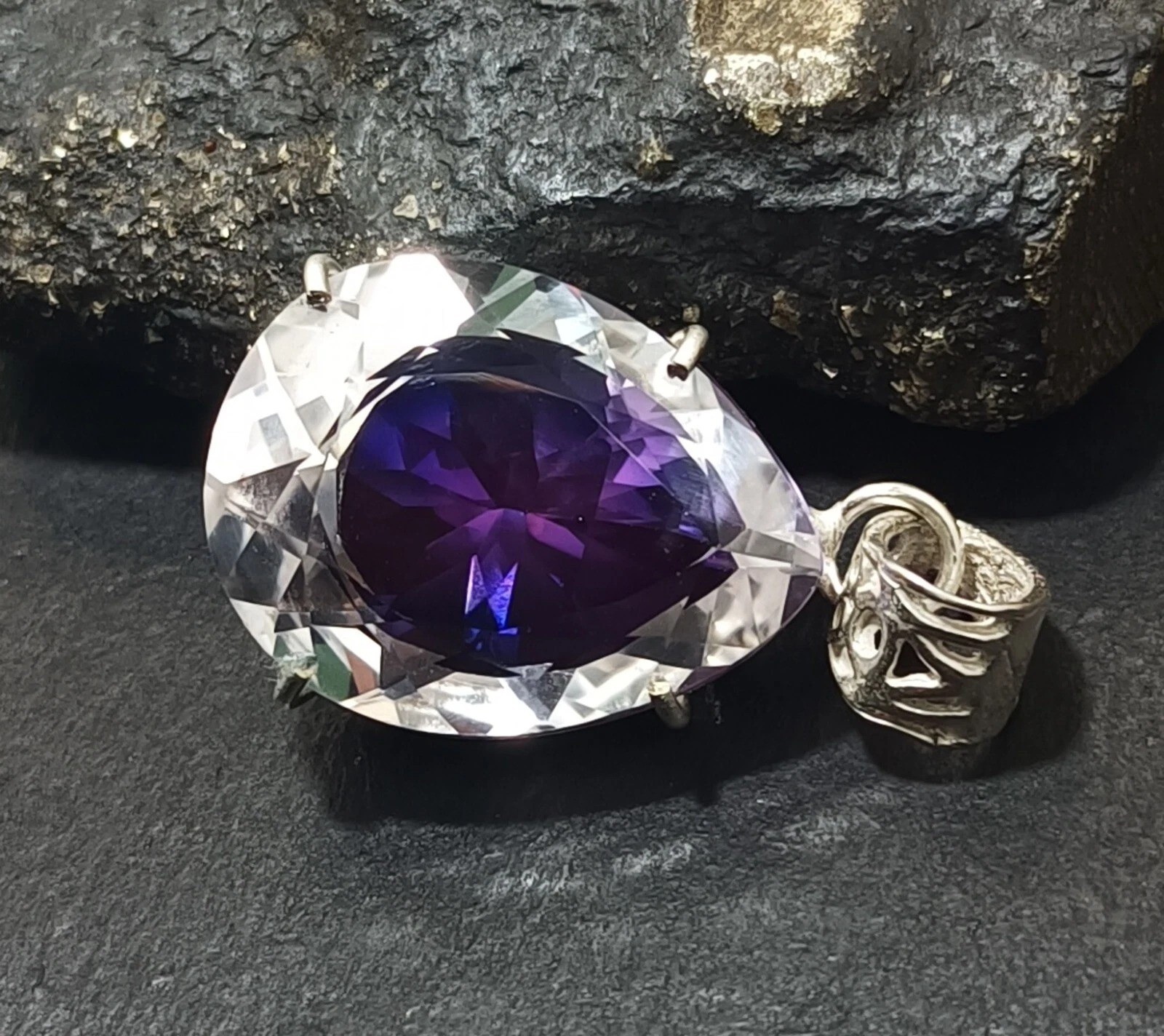 Natural 24.70 Ct Bi-Color FL Pitambari Sapphire Pear Cut 925 Silver Pendant Gem
