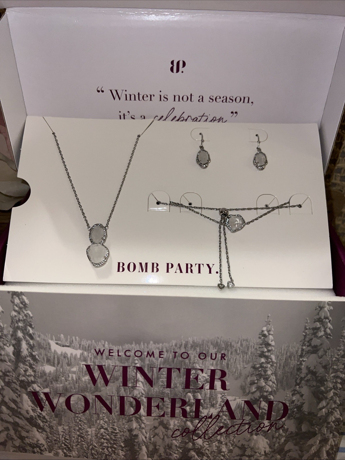 Bomb Party Glam Box Winter Wonderland Collection. Snowflake Wonder. 3 Piece Set