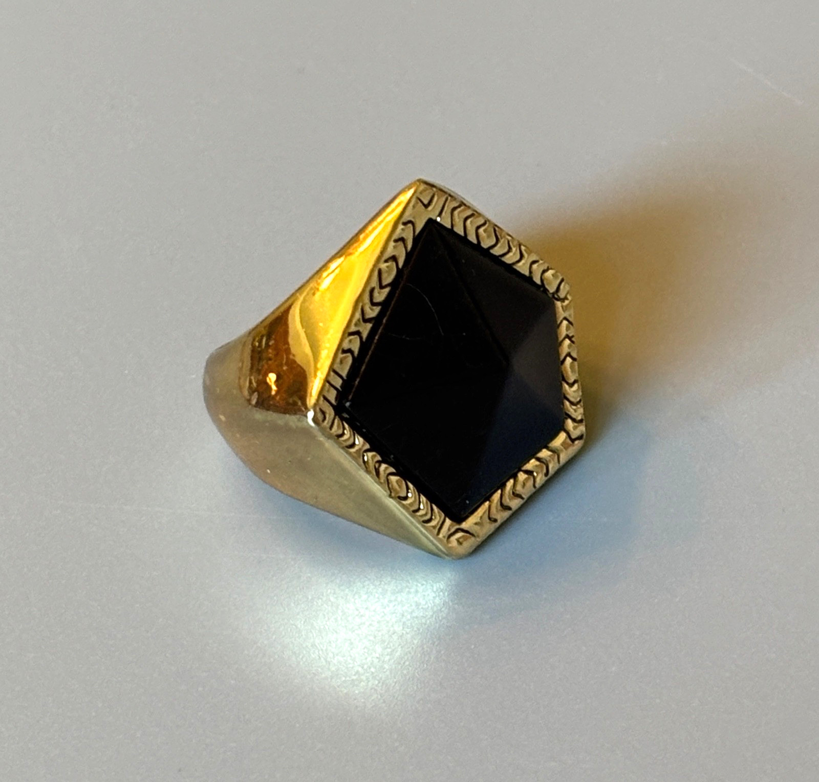 House of Harlow 14k Gold Plated Designer Ring Sz 7 Black Onyx Abstract Pentagon