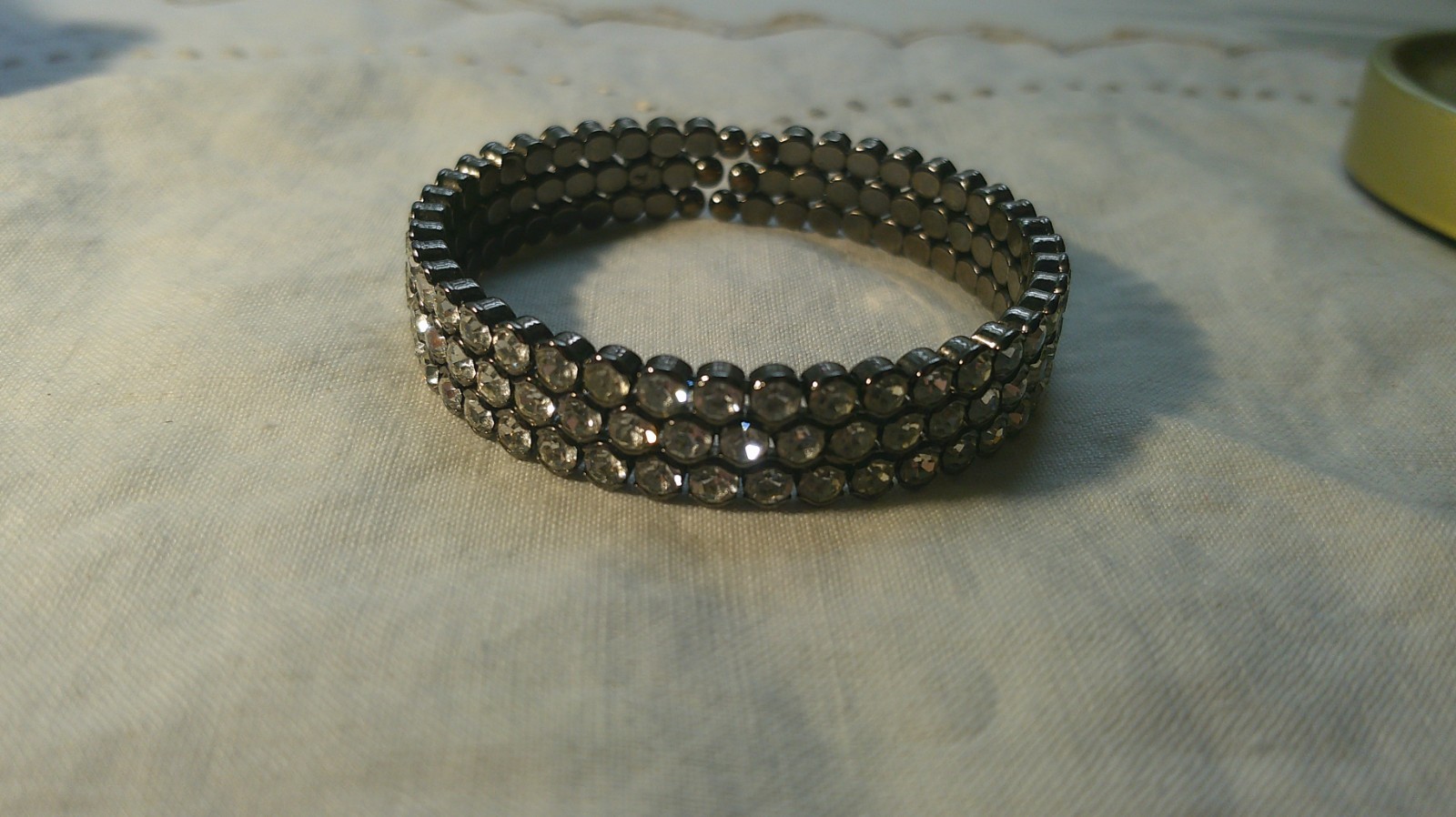 Rhinestone Stretch Bracelet – Black Metal – 1/2″ Wide