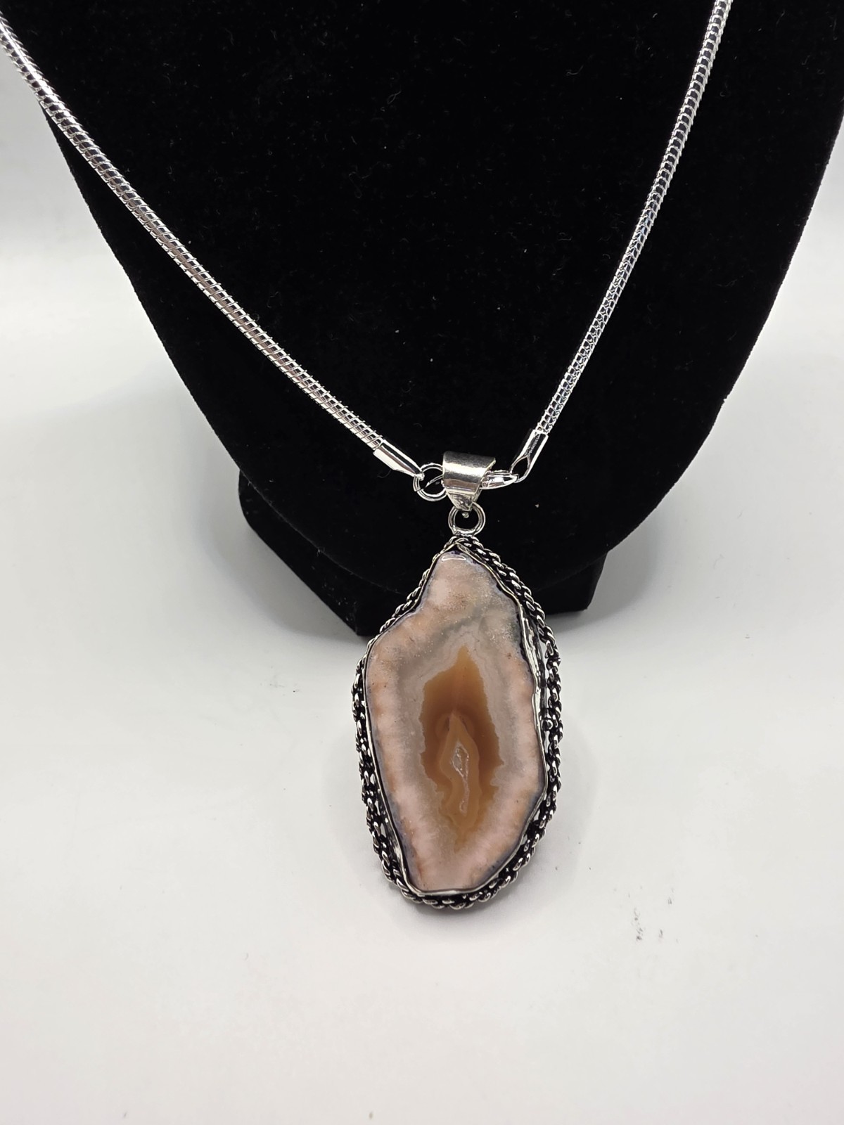 Natural Peach Agate Slice Silver 925 Plated Snake 22″ Chain Necklace