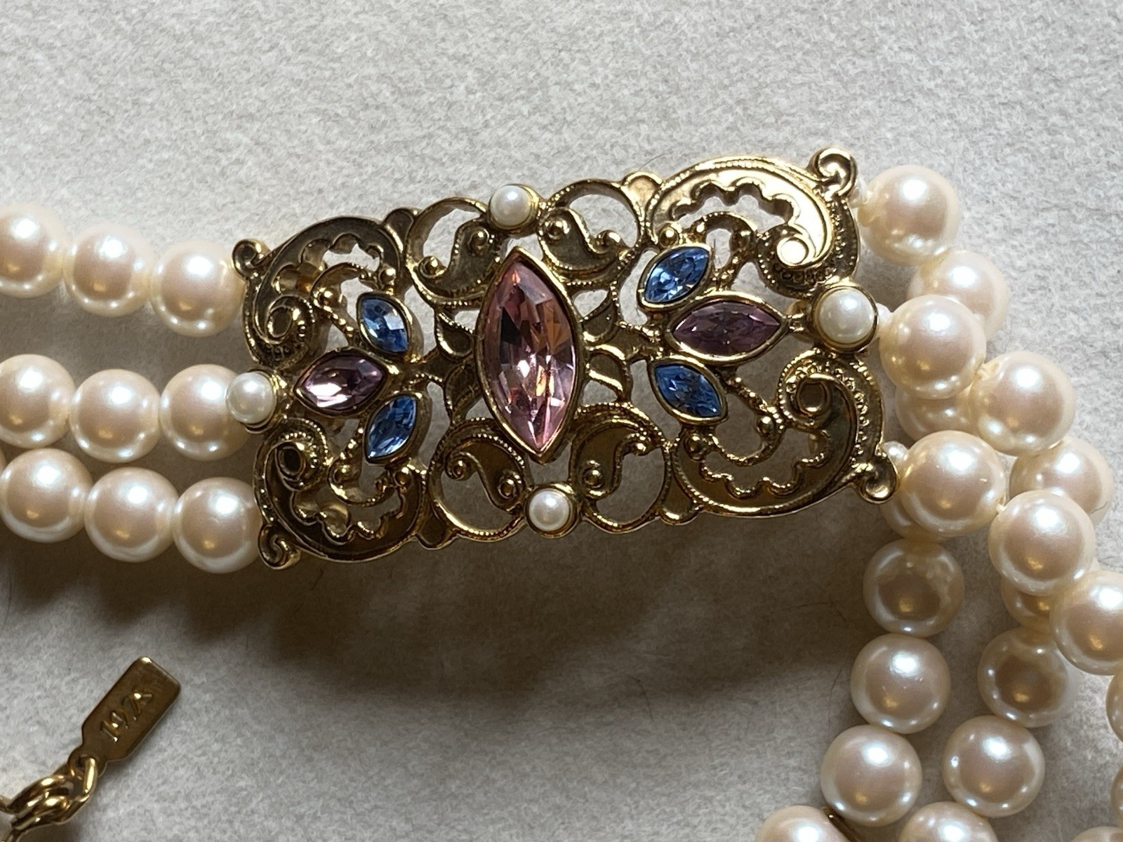 Vintage 1928 Faux Pearl Choker Gold Tone Filigree Crystal Rhinestone Adjustable