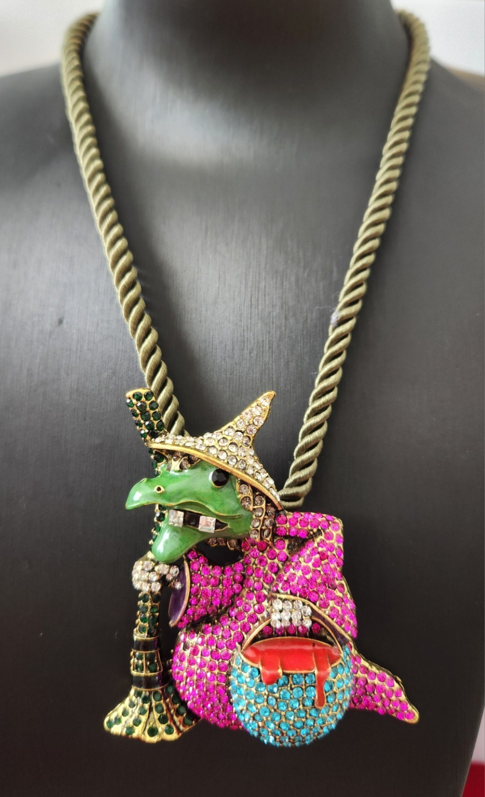 Heidi Daus Inspired Witch In Hot Pink Brooch With Cord Necklace HALLOWEEN