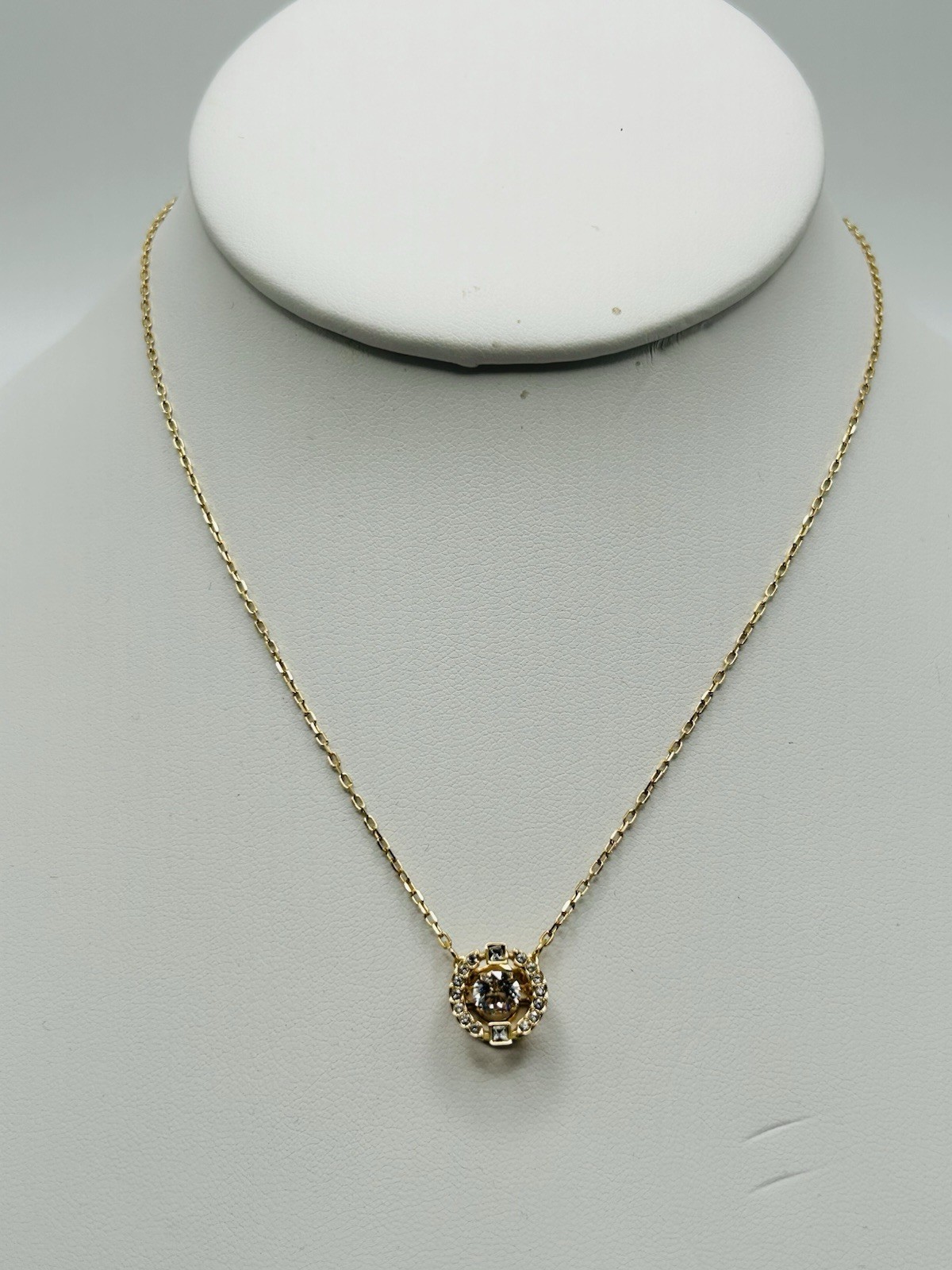 Swarovski Sparkling Dance Round Necklace Gold Tone White Floating Crystal NW Box