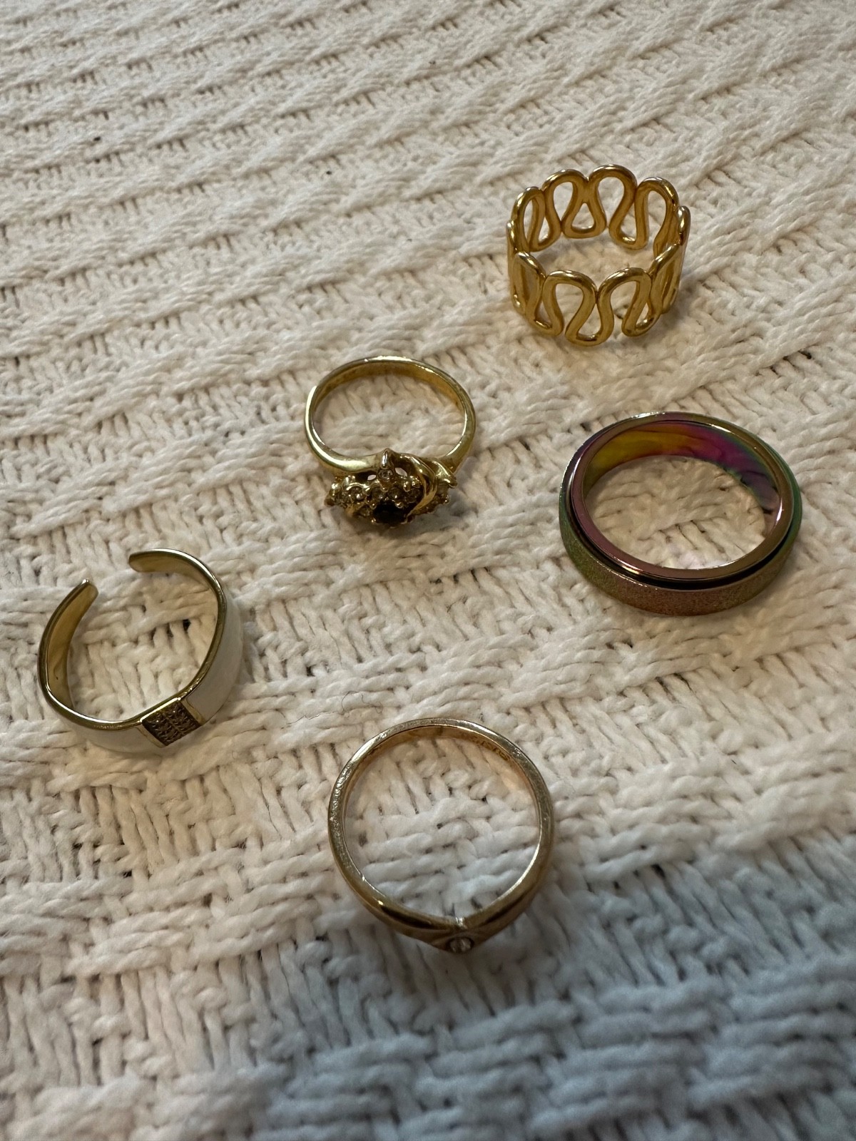 Vintage mixed rings set — 6 pcs, main size US 7, small Avon ring smaller