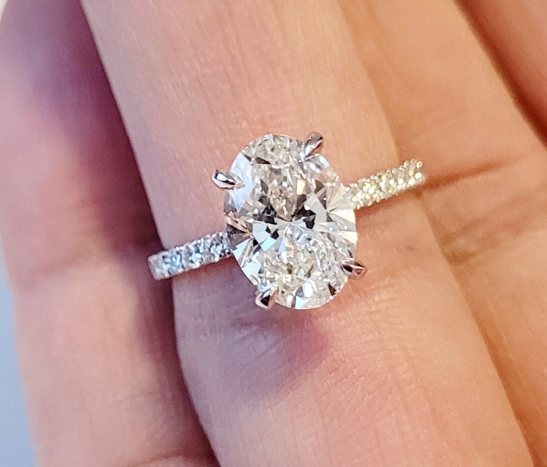 2.50 Carat Total Weight OVAL Genuine Lab Grown Diamond Ring in Gold CERTIFIED