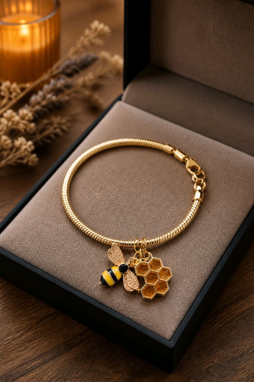 Braclet Small Bee 7 Inch