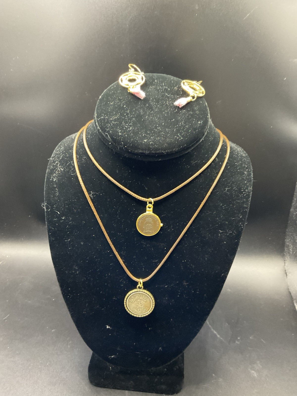 Gold/silver Tone Coin Pendant Necklace 20” w/ Earrings Jewelry Set 1