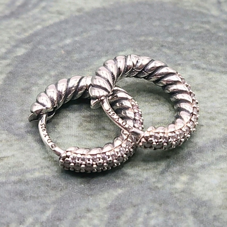 David Yurman 925 Sterling Silver Pavé 7mm Huggie Hoop petite Earrings