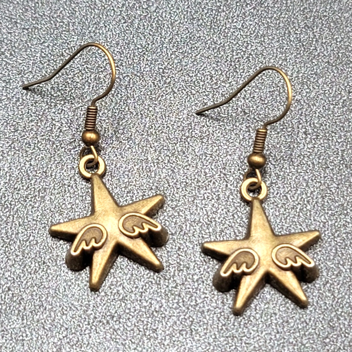 New WINGED STARS Pierced Earrings Bronze tone Dangle 7/8″