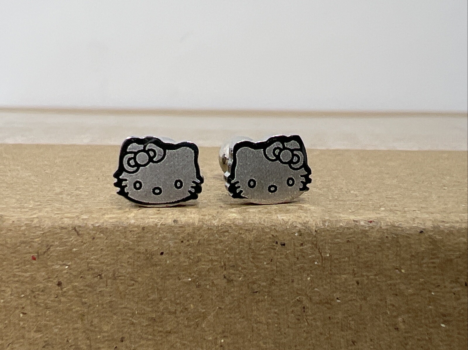 Sanrio Hello Kitty Tiny Stud Earrings Body Jewelry Silver Titanium Steel New