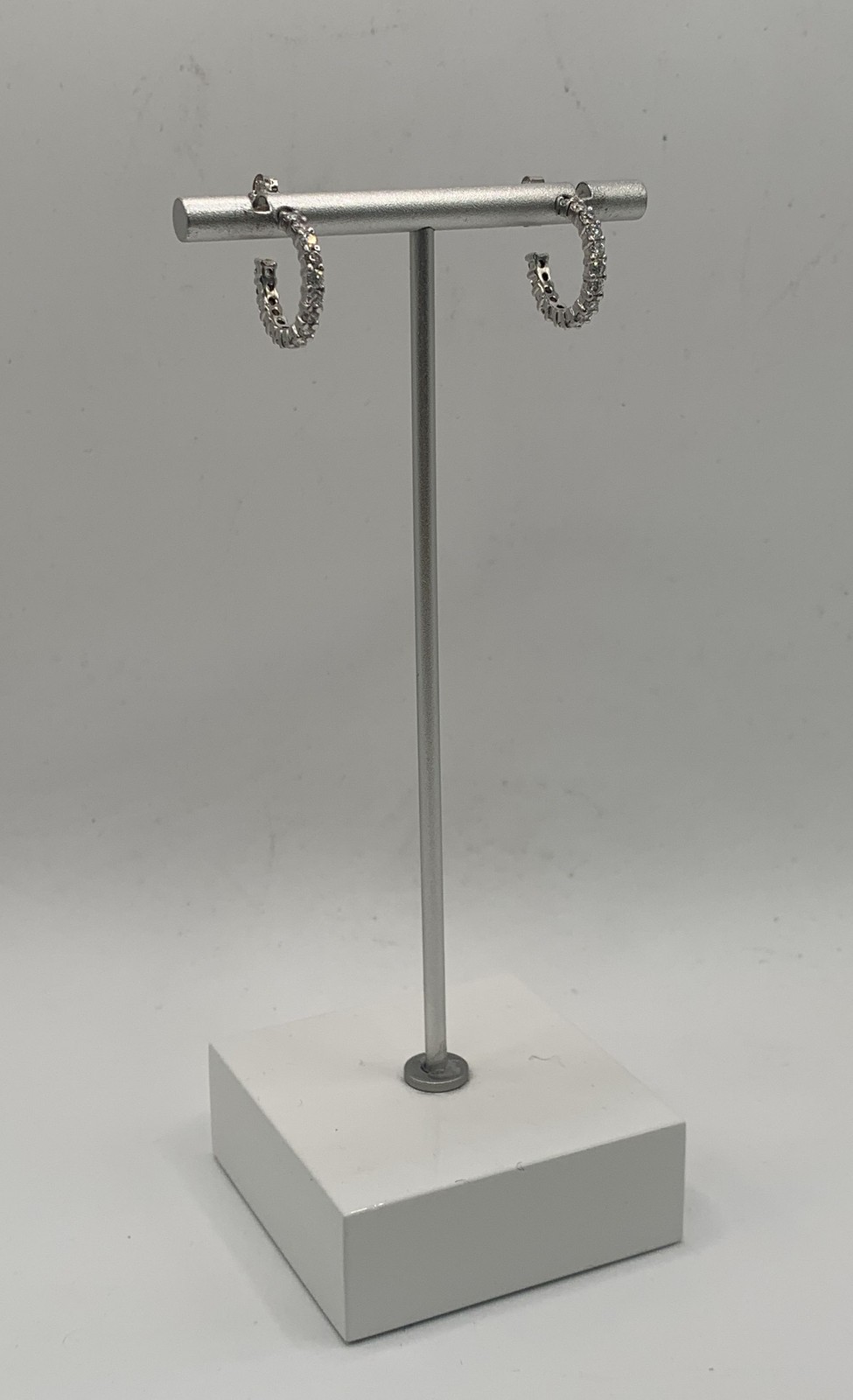 Sterling Silver 925 CZ Round Cut Clear Faceted J-Hoop Earrings 2.7g