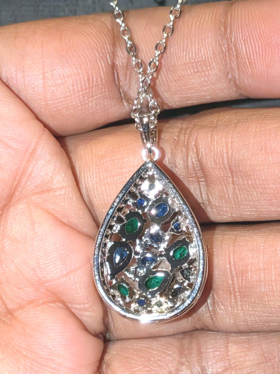 Women’s Moissanite Dazzling Green/Blue Sapphire Pendant Teardrop Necklace 18″