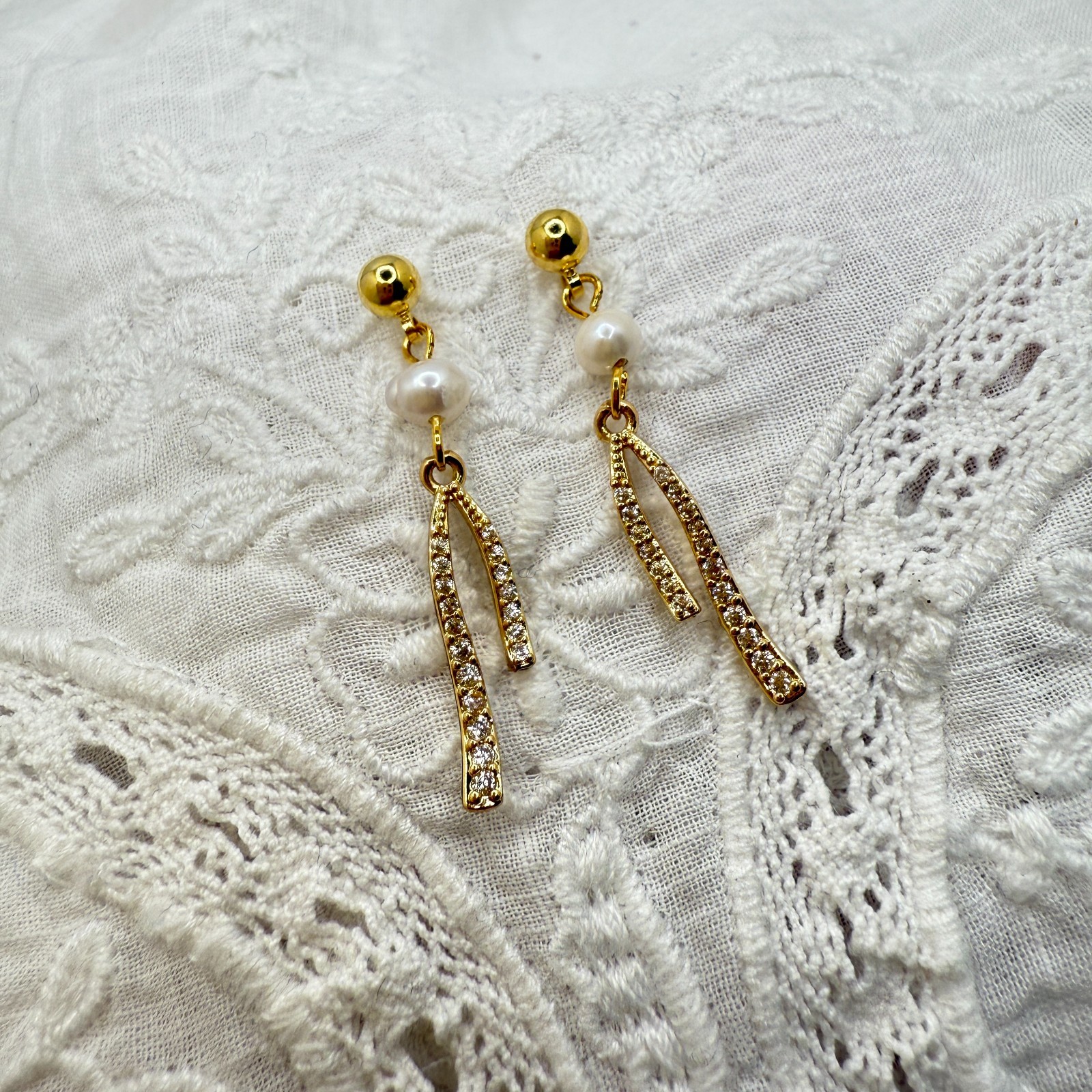 Natural Freshwater Pearl Earrings 14K Gold Plated Ribben Zircon Drop Handmade