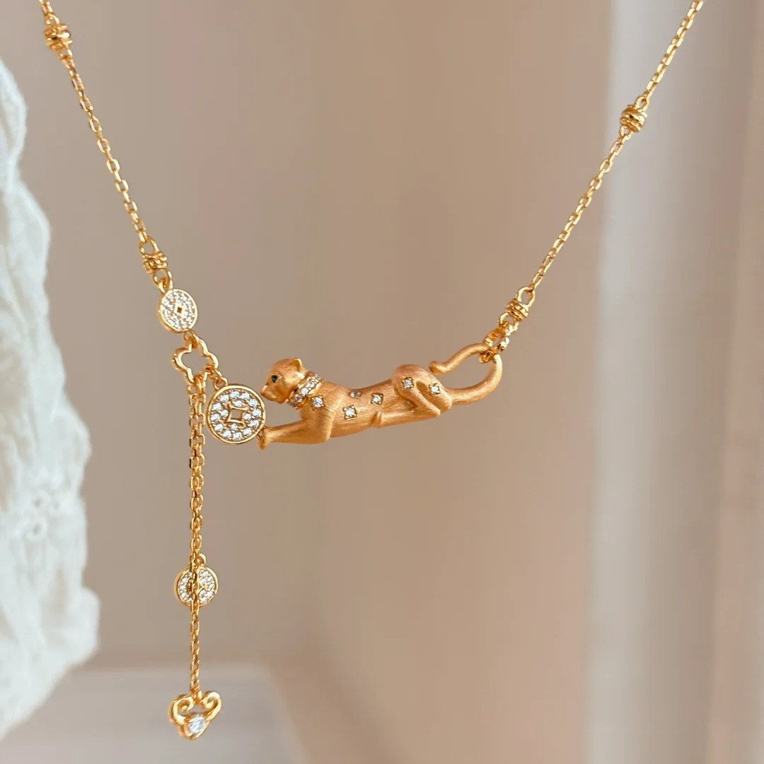 Women’s Leopard Pendant Necklace Gold Tone Cubic Zirconia Tassel Link Chain