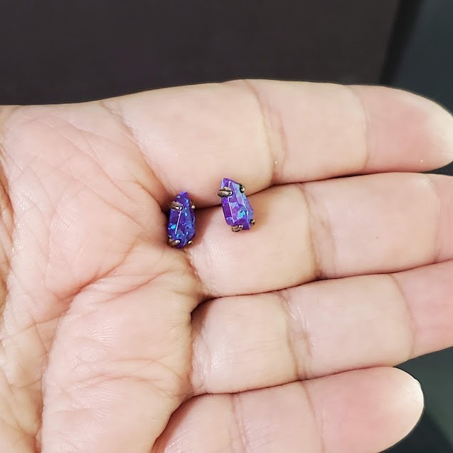 Kendra Scott Jillian Stud Earrings Purple Iridescent Dichroic Glass Gold Dainty