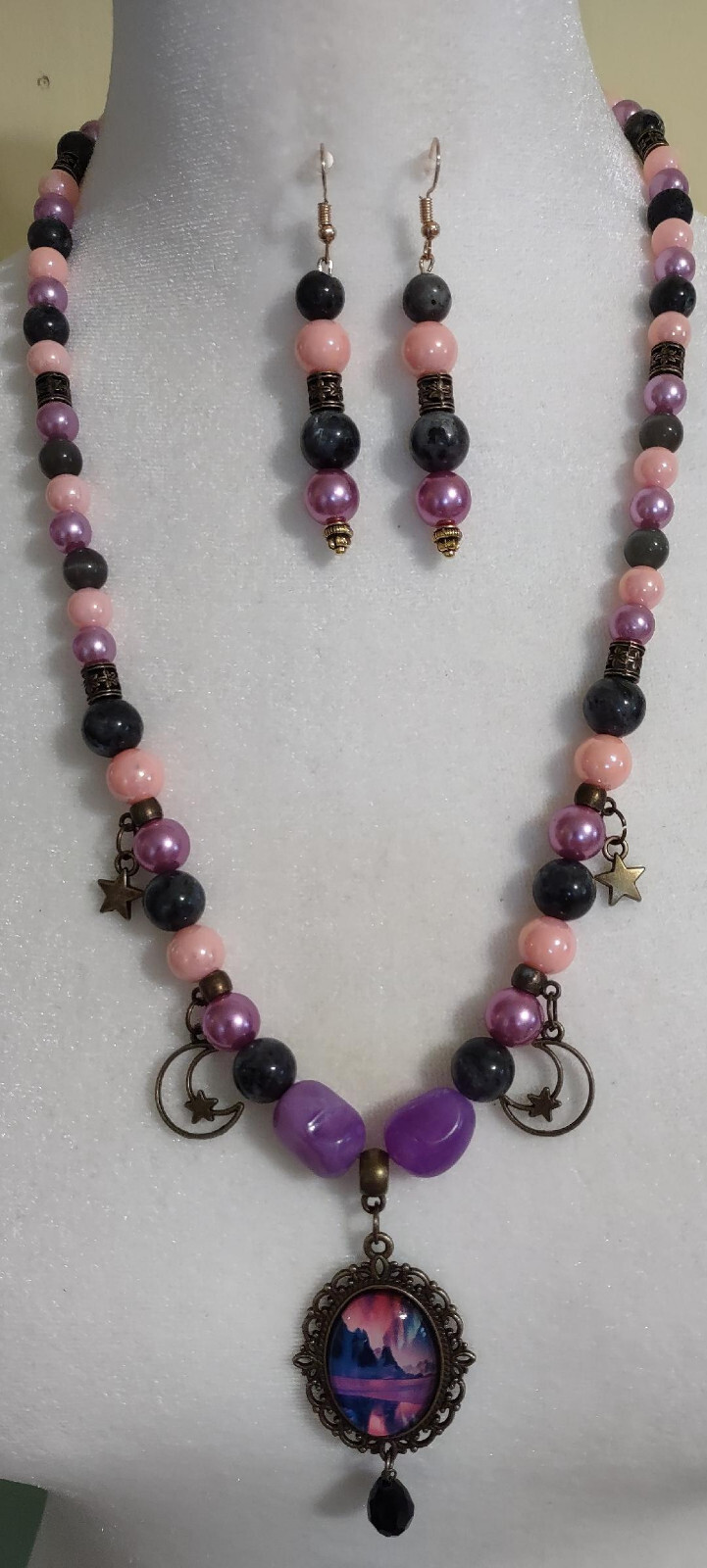 Hand beaded necklace, Aurora, Nothern Lights, Glow, Nature, Shimmering Beauty