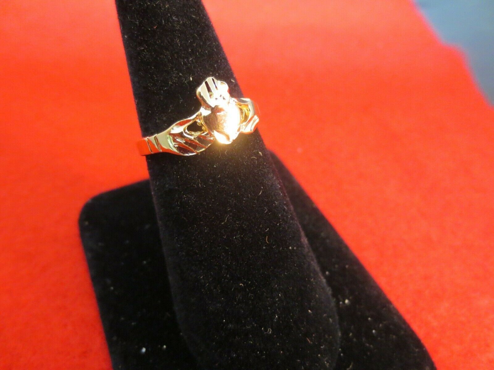 14KT GOLD PLATED CLADDAGH IRISH CELTIC WEDDING RING , SIZE 10