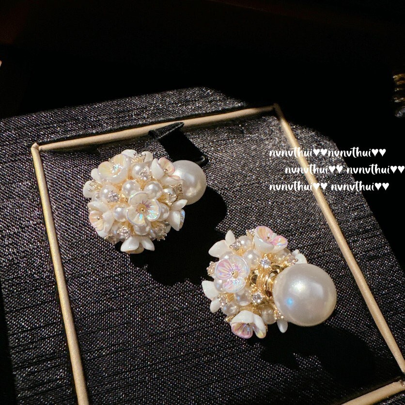Sotheby’s Cream Egg Flower Gemstone Vintage Gold Cream Rose Zircon Earrings