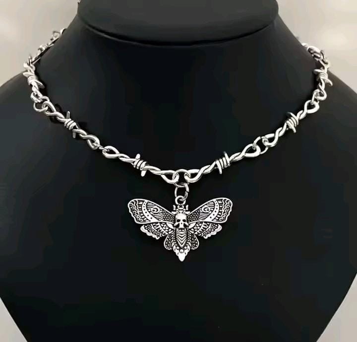 Goth Moth Skull Pendant Choker Necklace Barbed Wire Chain Gothic Punk Y2K Silver