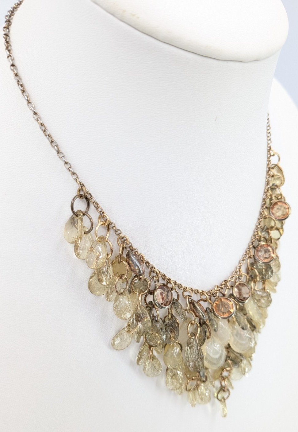 Unsigned Acrylic Leaf Fringe Bib Necklace Clear Cream Mixed Tone 19in 43g Chic