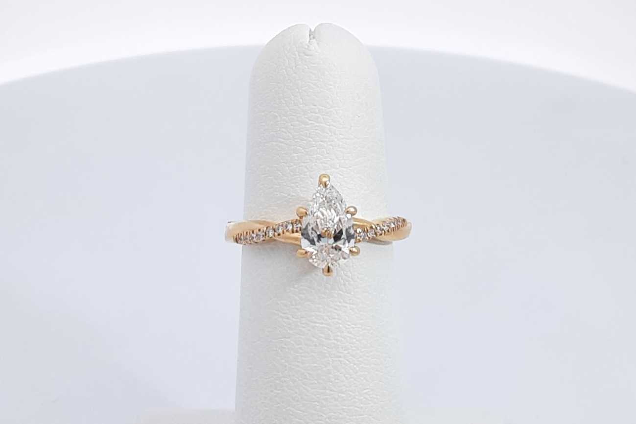 0.80 Ct Lab Created Pear Cut Diamond 18k Gold Ring & Cert 3.8g Sz4.5 Eb0526pxzdu