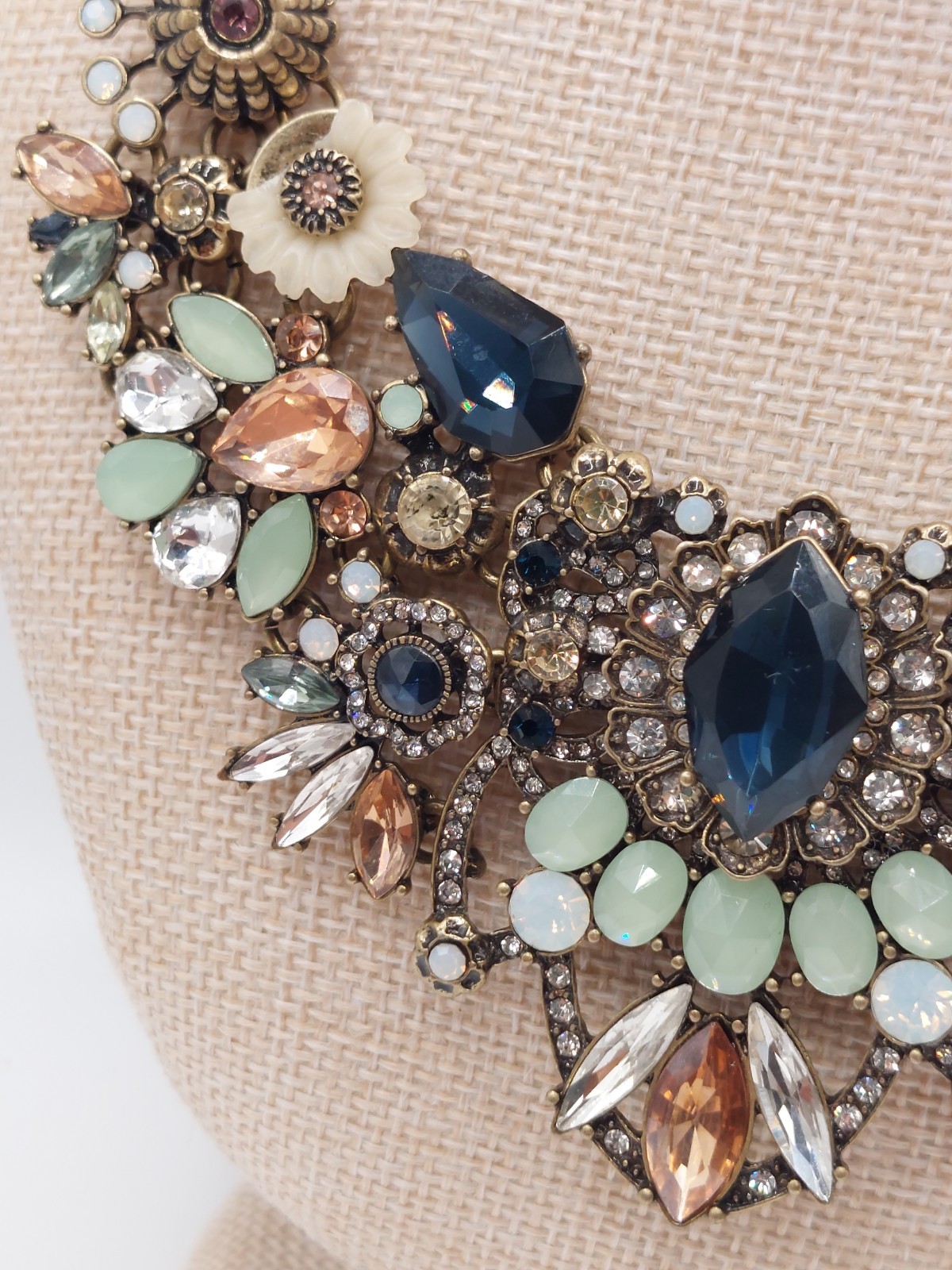 Floral Statement Necklace Bracelet Set Chloe Isabel Blue Peach Mint Earthy Glam