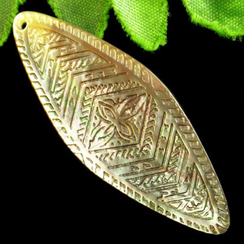 2Pcs Carved Natural Gray Shell Flower Olivary Pendant Bead 54x20x2mm S0048051