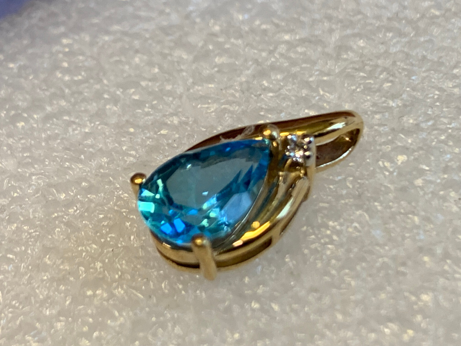10K Yellow Gold Pendant 1.48g Fine Jewelry Blue Topaz Teardrop Stone Charm