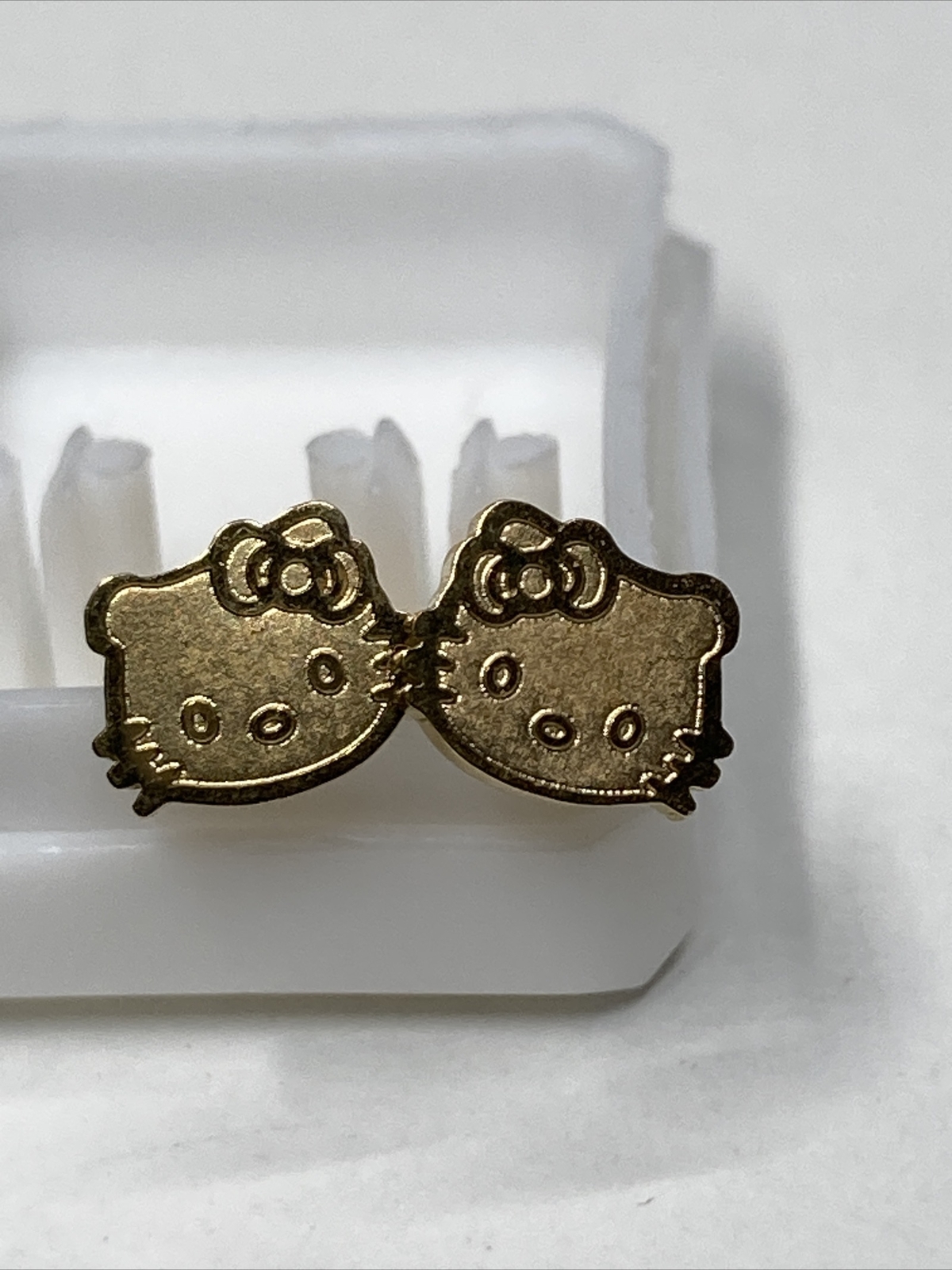 Sanrio Hello Kitty Tiny Stud Earrings Body Jewelry Gold Titanium Steel New