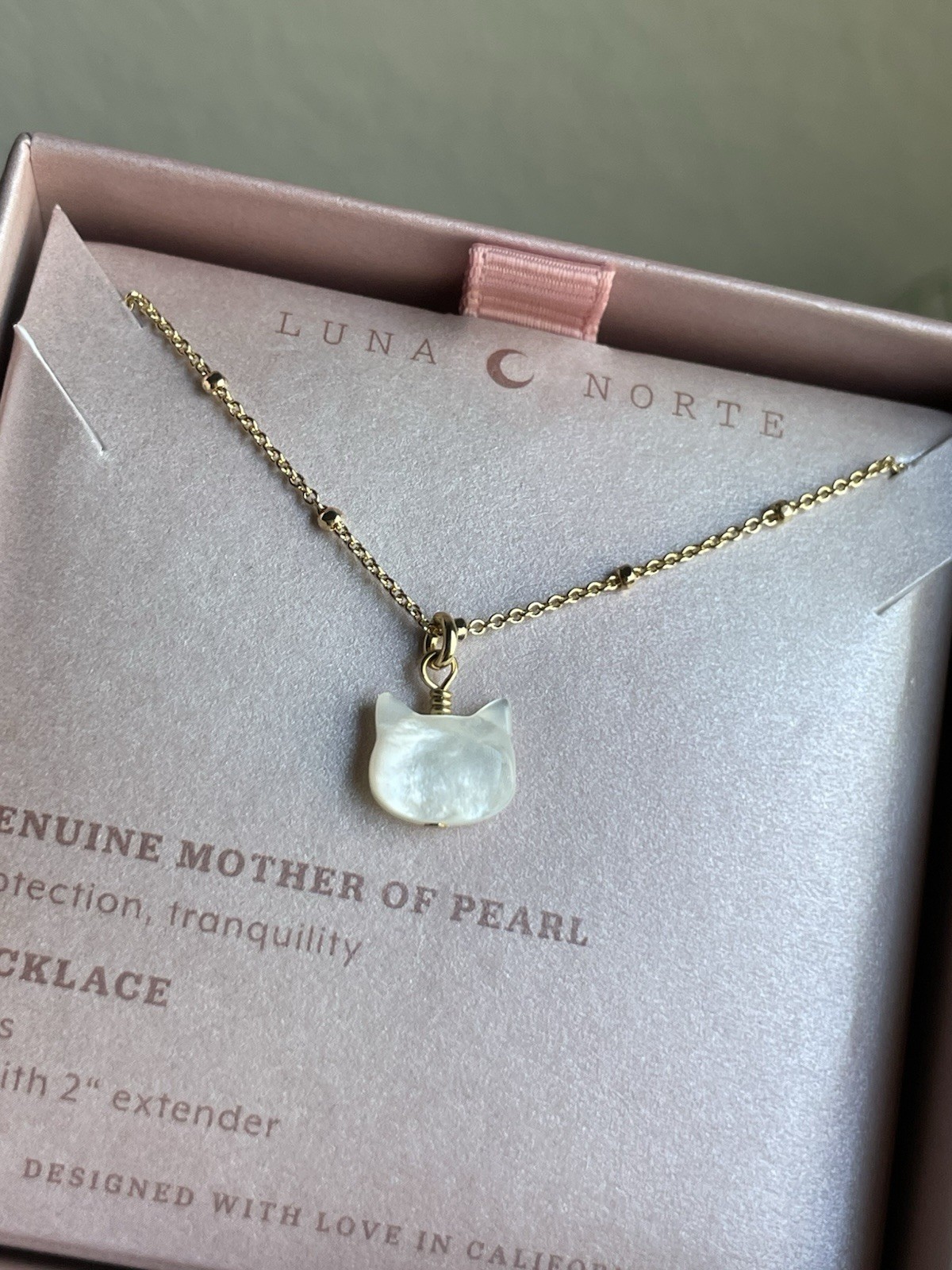 LUNA NORTE MOTHER OF PEARL CAT KITTEN BRASS GOLD PLATED NECKLACE PROTECTION NIB