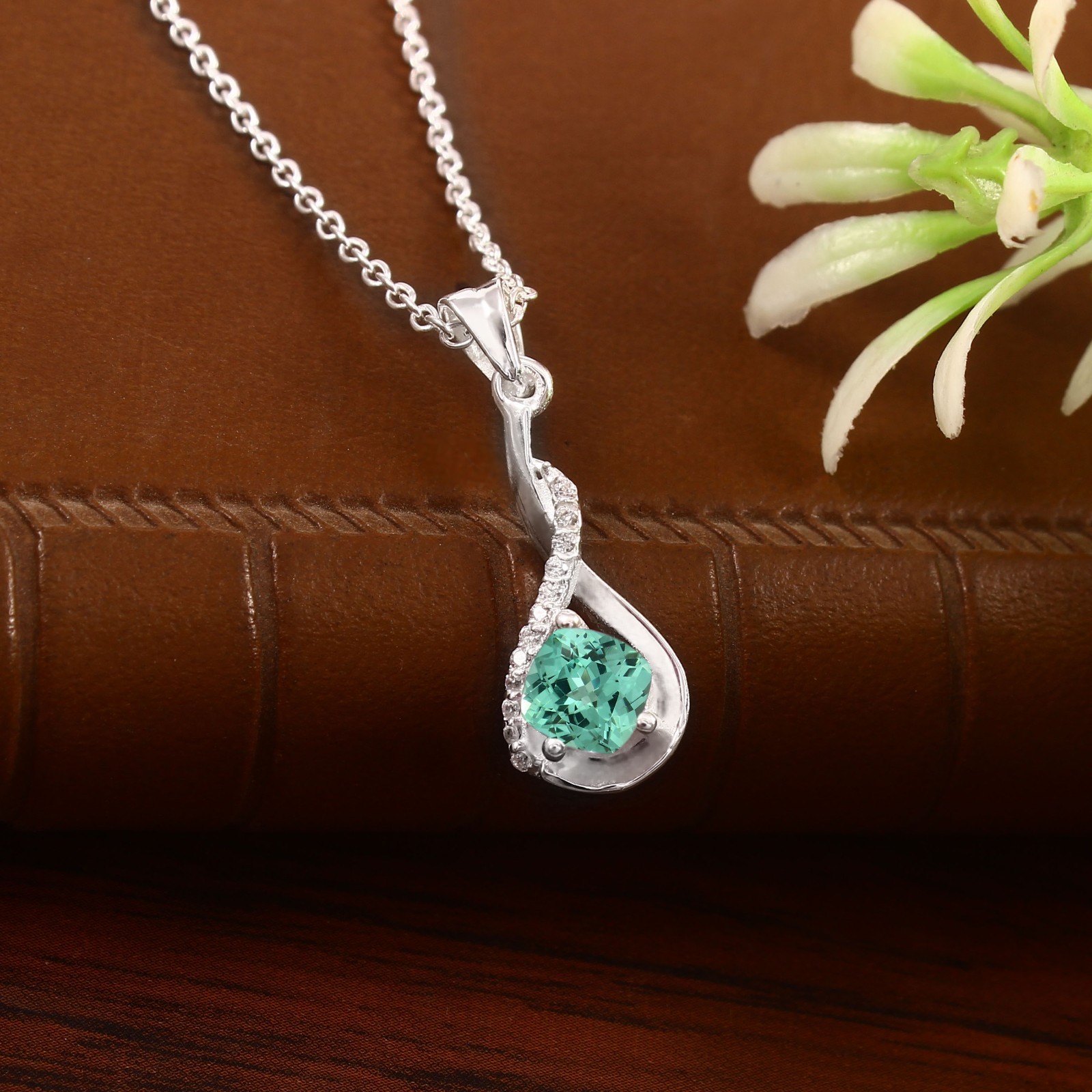 Green Sapphire Pendant 925 Sterling Silver Necklace Birthday Gift Cushion 6×6 MM