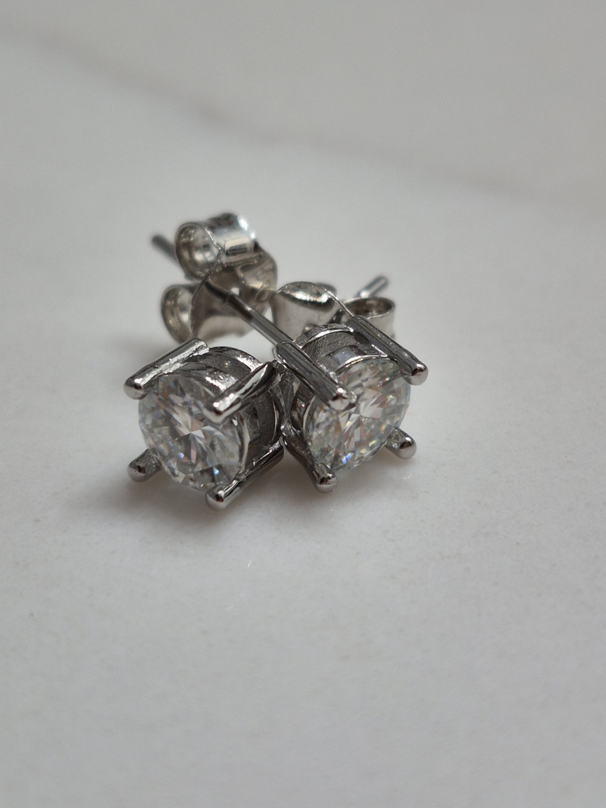 1.0 Carat Moissanite Stud Earrings