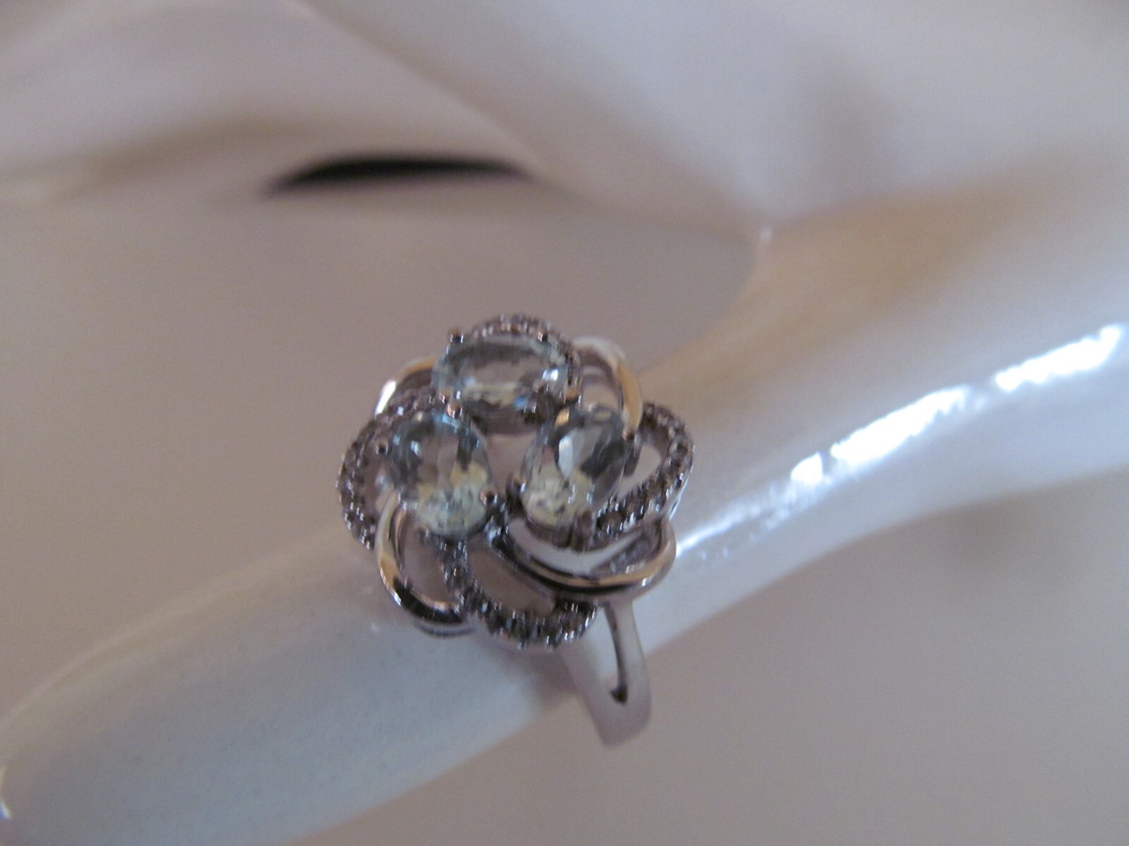 GEM STONE KING GSK STERLING SILVER LAB AQUAMARINE CLEAR STONE RING SIZE 7 IN BOX