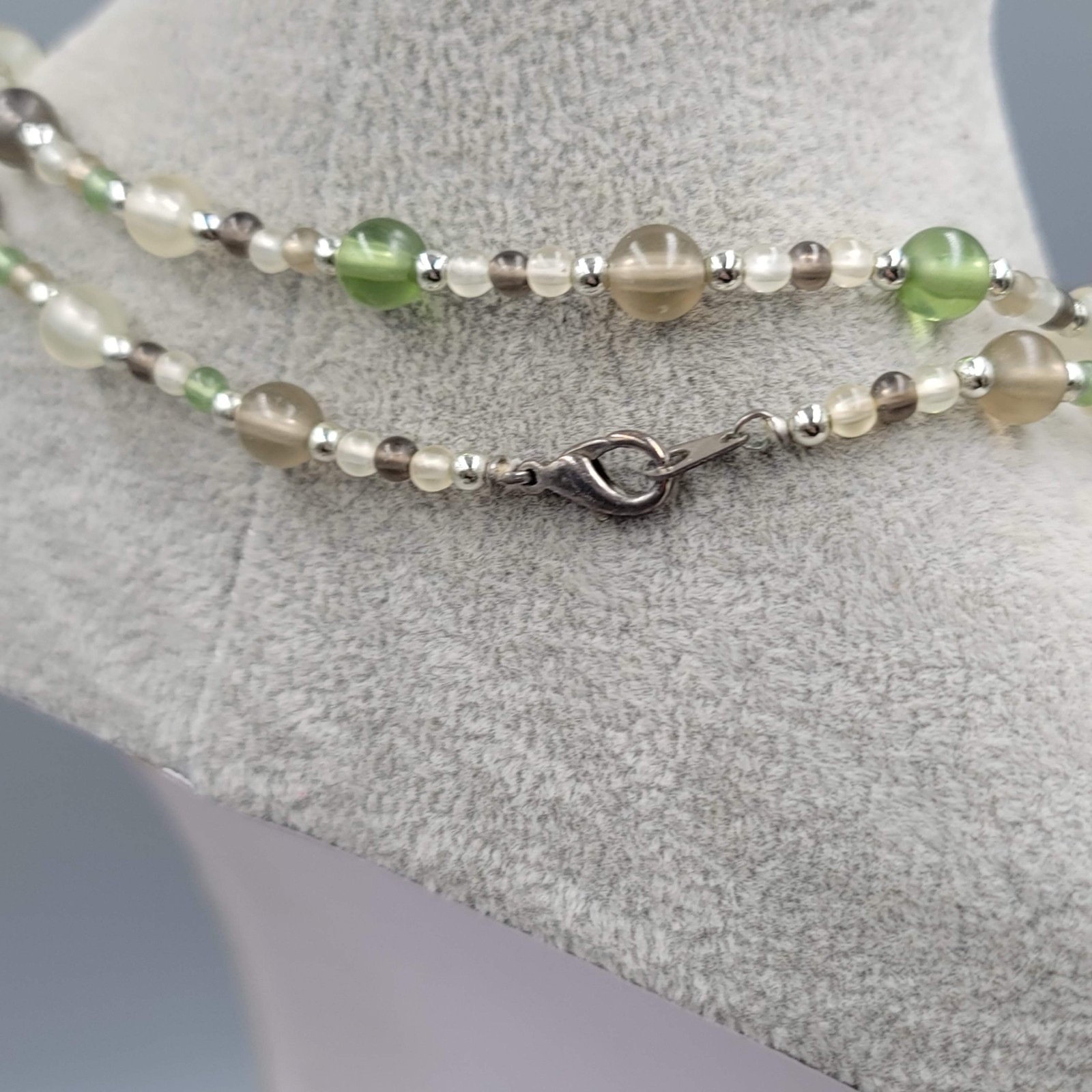 Green Clear Frosted Bead Necklace 30″