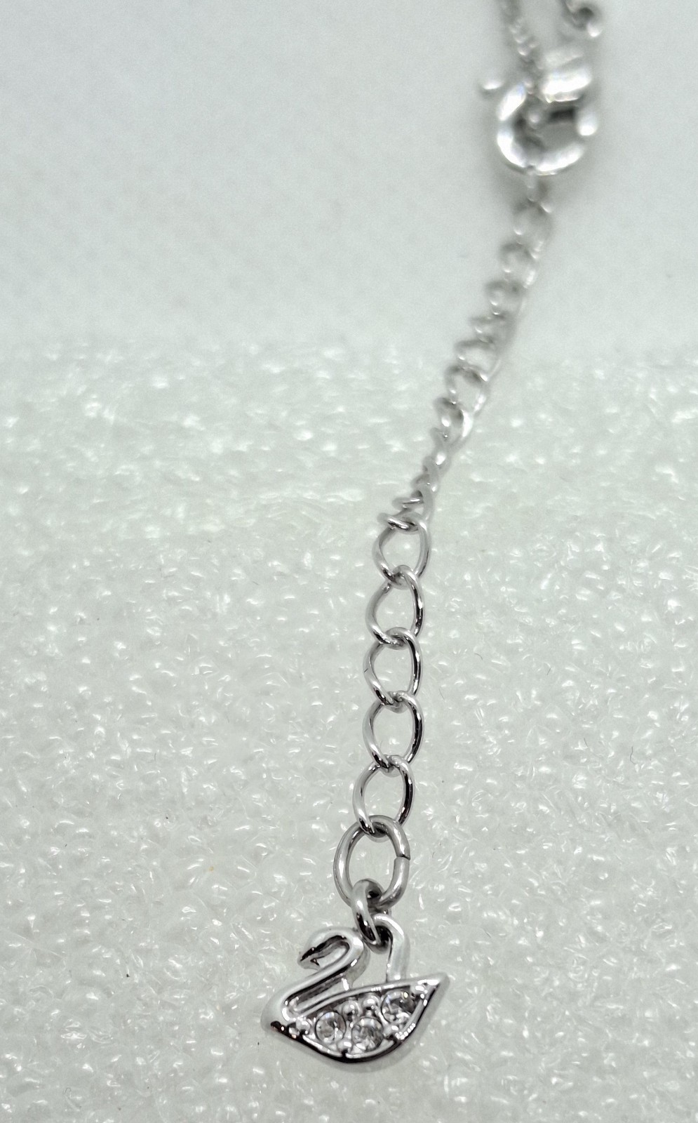 SWAROVSKI BLUE DANCING CRYSTAL NORTH NECKLACE 14 INCH WITH EXTENDER