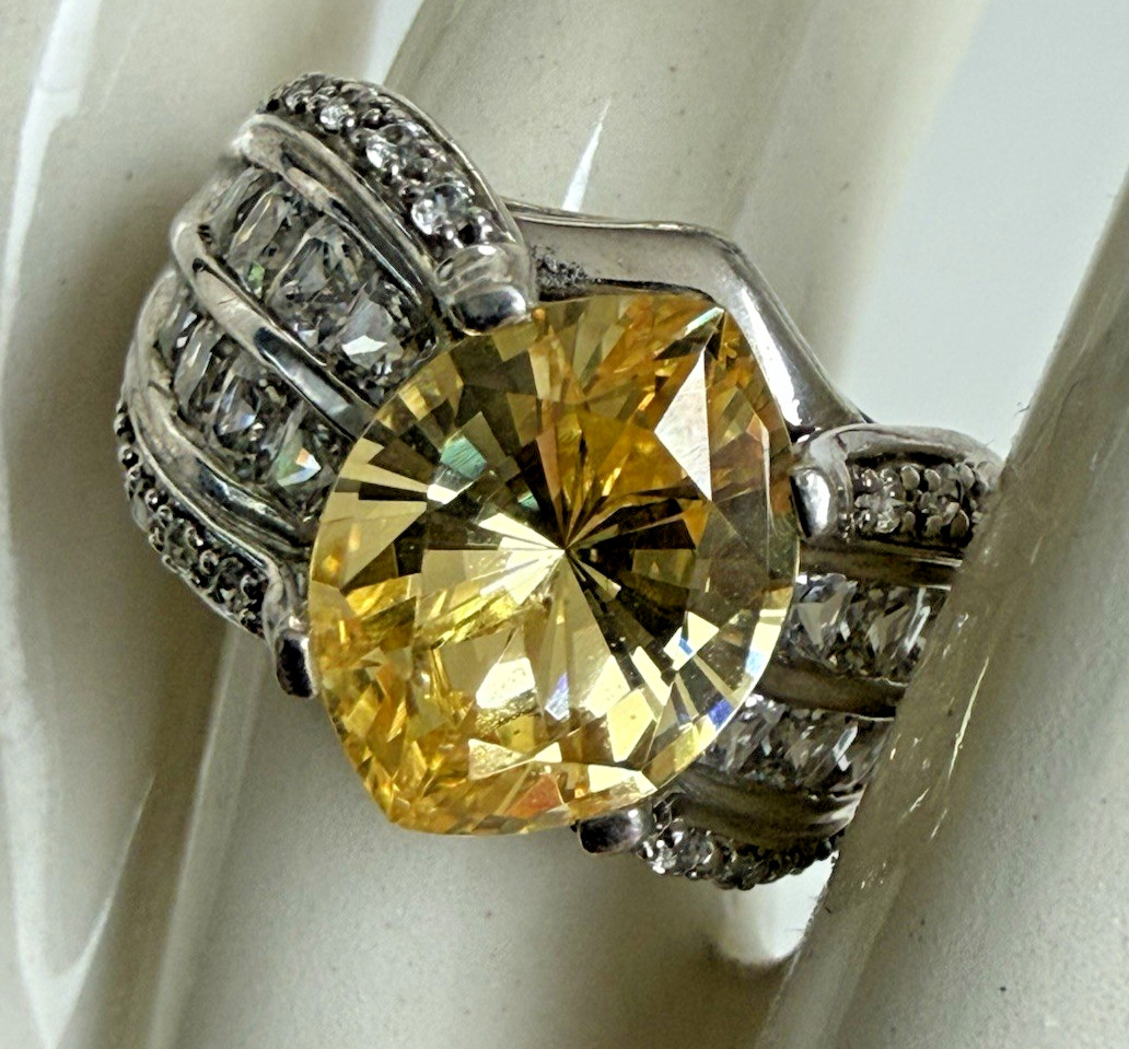 Stunning Marquise Canary Yellow Citrine & Clear CZ’s 925 Sterling Silver SZ8