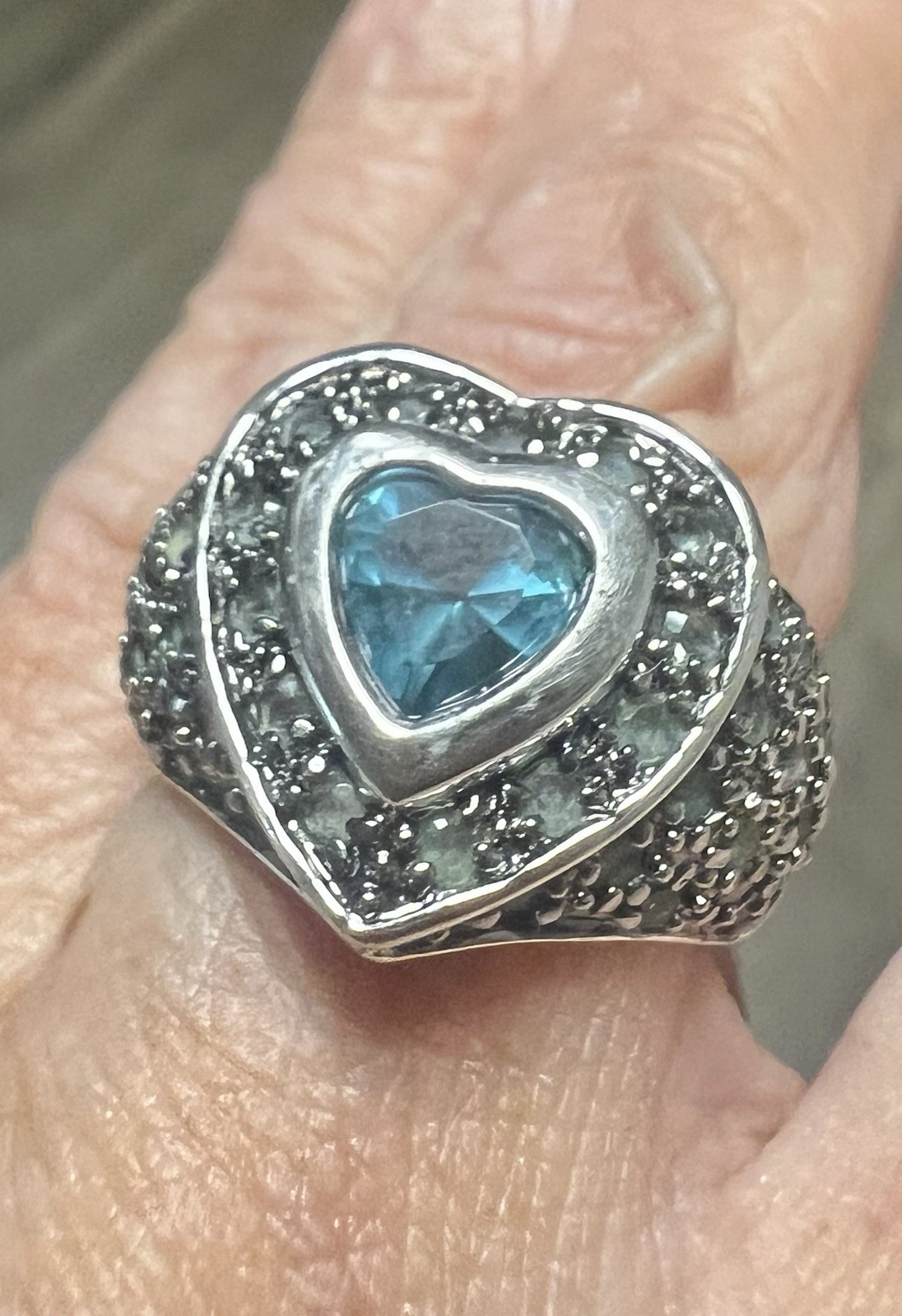 925 Silver Heart Ring 8.5 Grams Size 7 Cocktail Statement Ring Vintage Estate