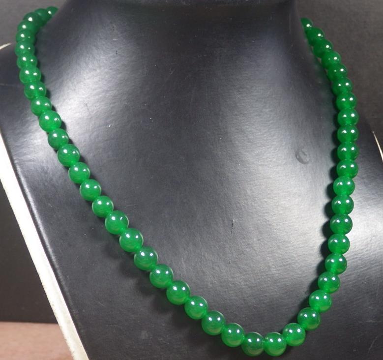 CHINESE Icy Green JADE Bead Beads Necklace 8 mm 284843 ** 17 inches **