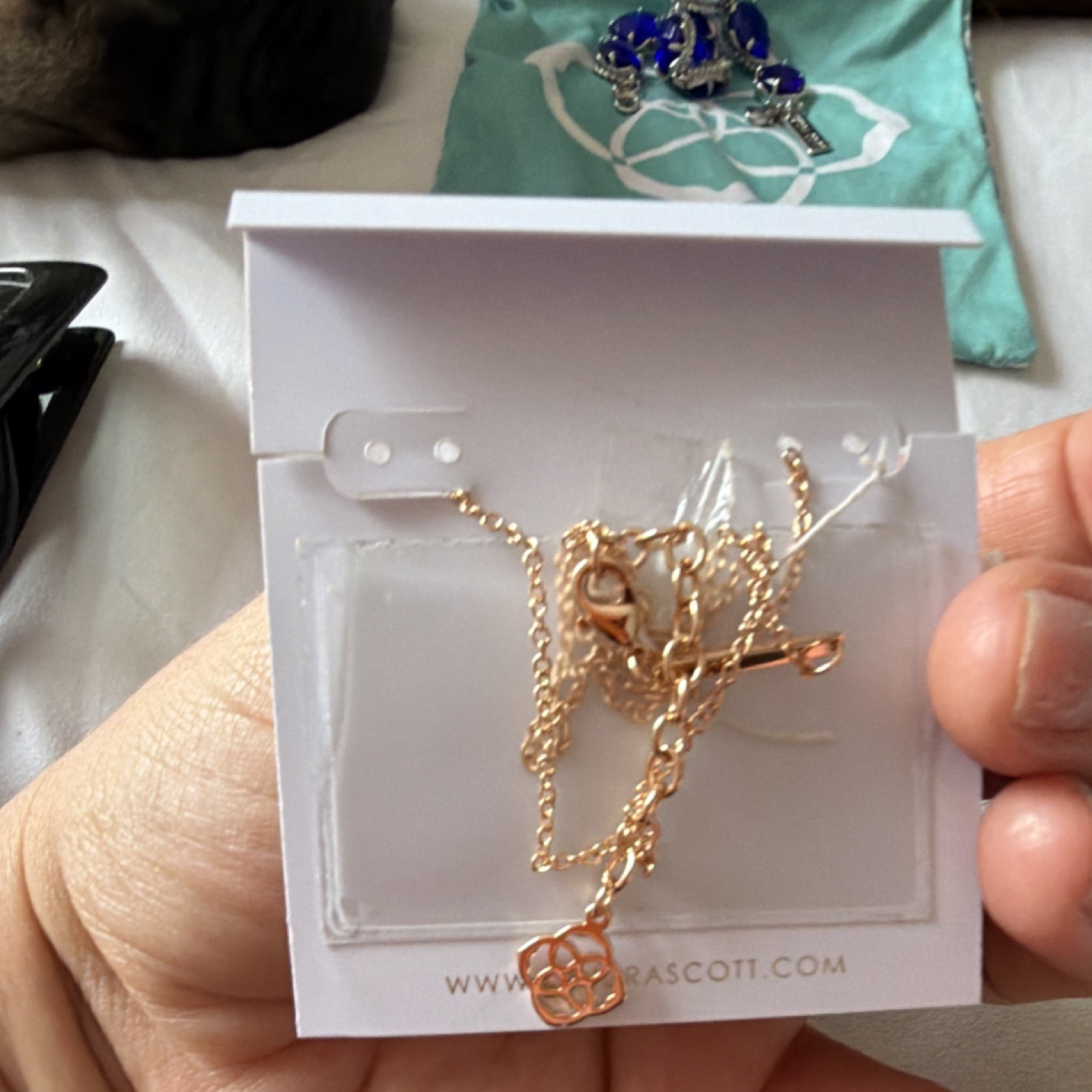 Kendra Scott Gold Chain Necklace White Drusy Quartz Oval Pendant Fashion
