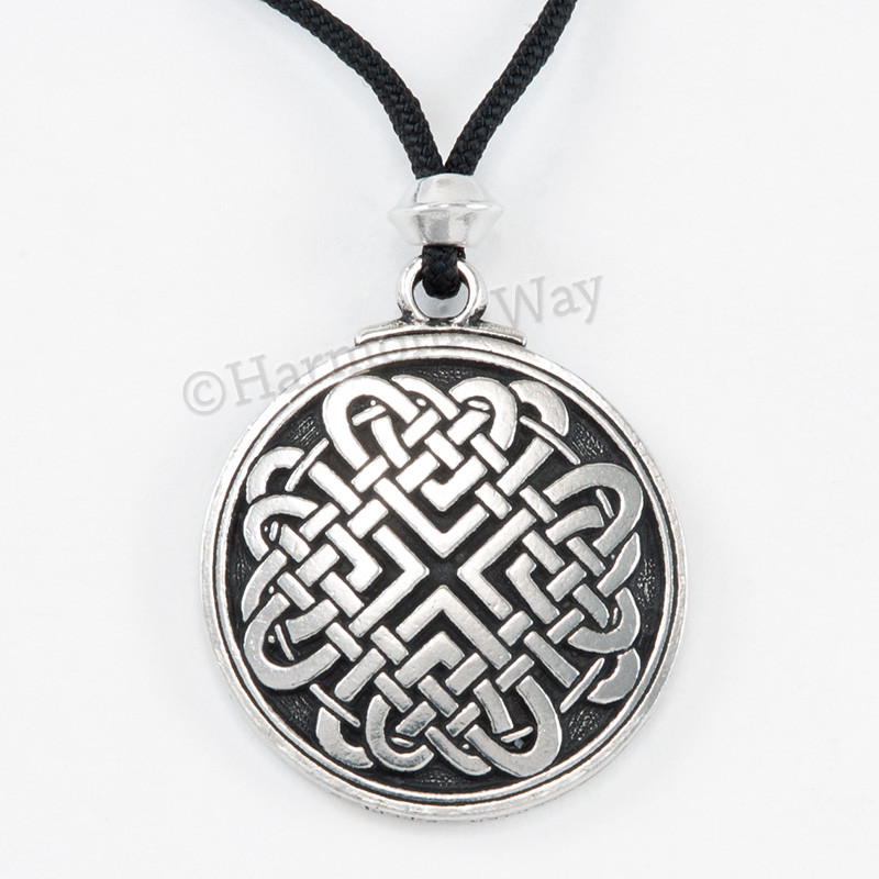 CELTIC HEART Necklace Love Knot Pendant True LOVE Amulet Hearts in Circle