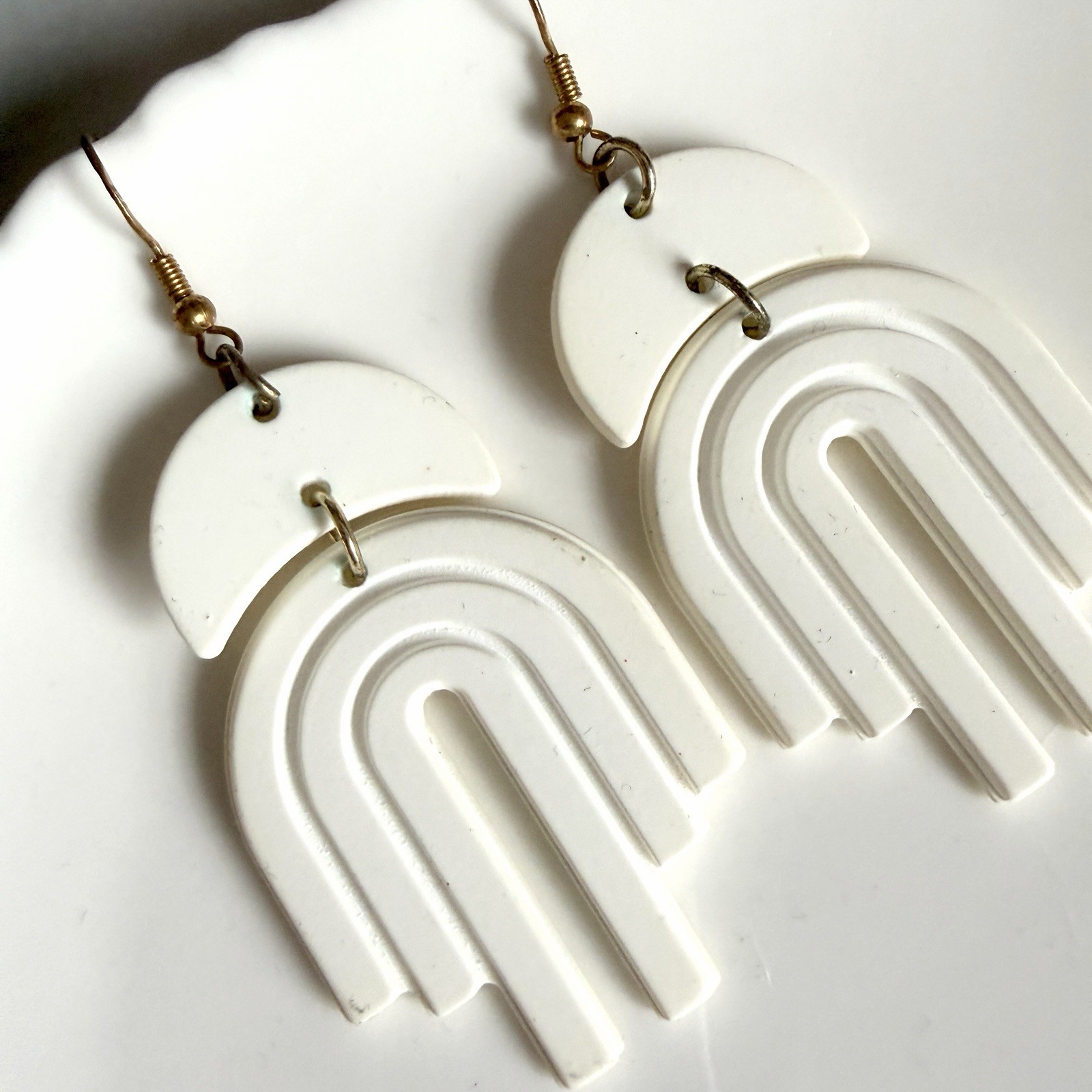Off-White Polymer Clay Arch Earrings Dangle PREOWNED Large Jewelry