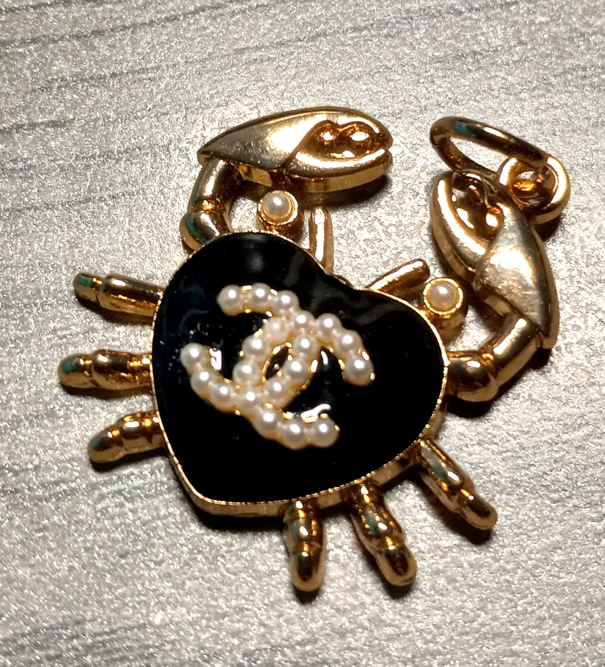 Designer Zipper Pull Charm Gold Tone & Black Crab Pendant with faux Pearls