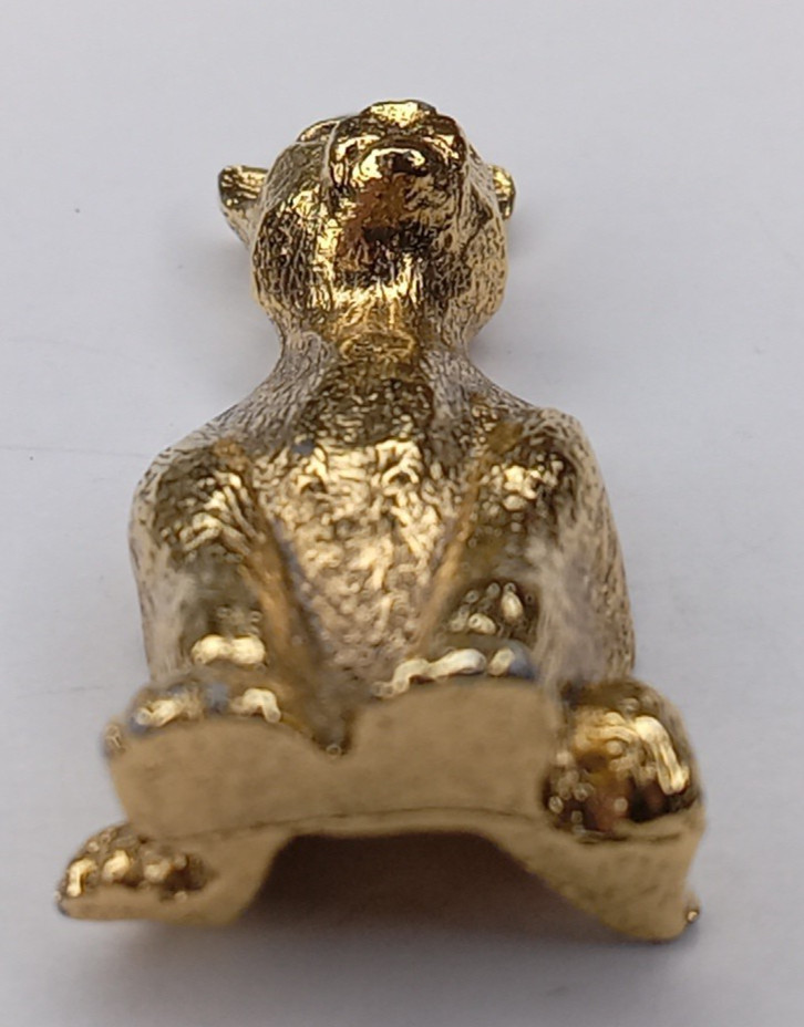 Sitting Cat Gold Toned Charm Pendant 1996 Vintage No Maker Mark