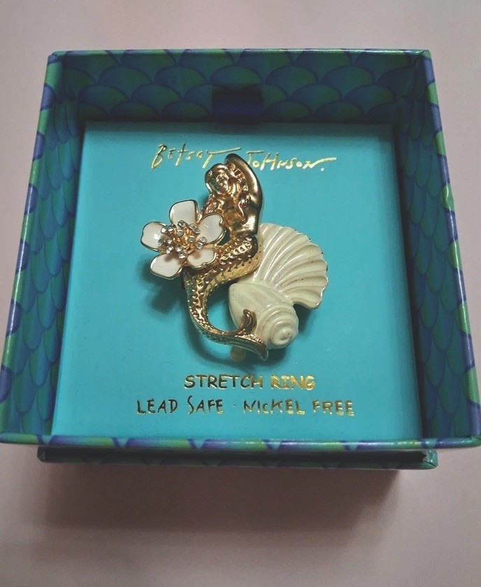Betsey Johnson Gold Tone Mermaid Flower & Seashell Stretch Cocktail Ring NWT Box