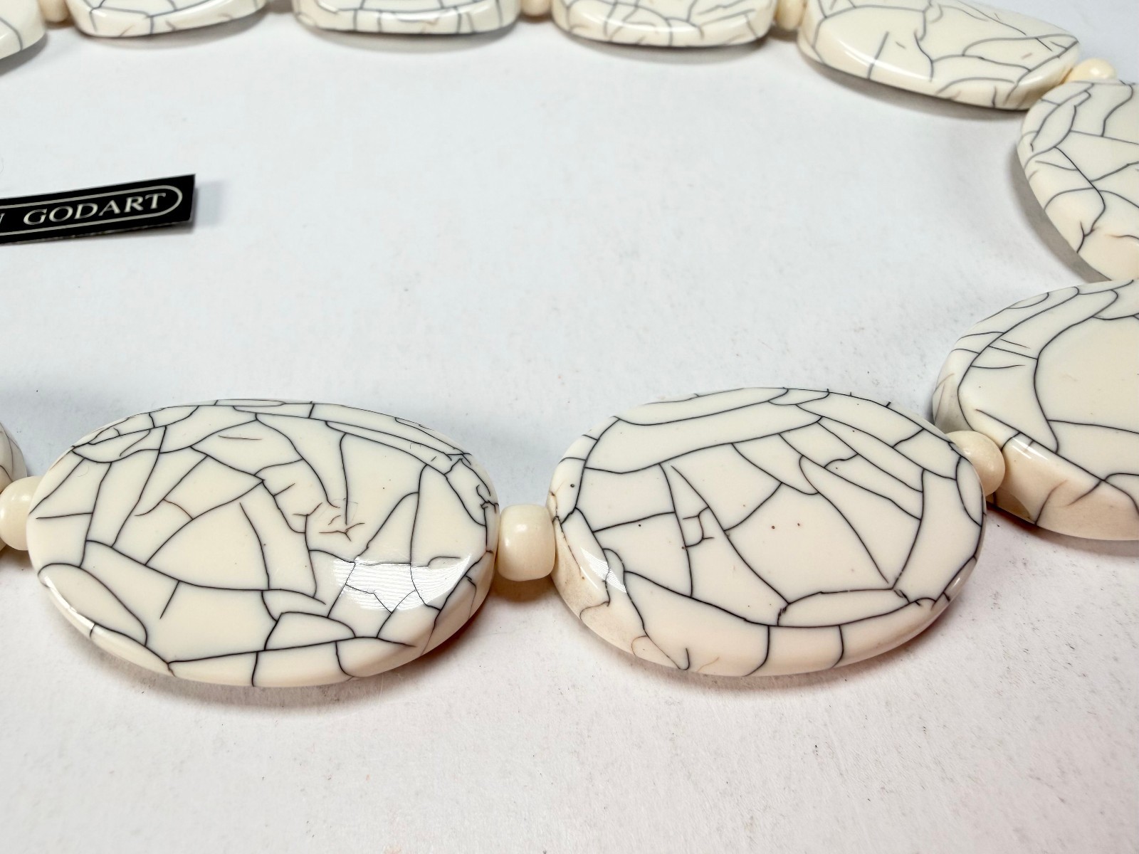 Marion Godart – Fragmental “Forme Ovale” Cream Resin Necklace