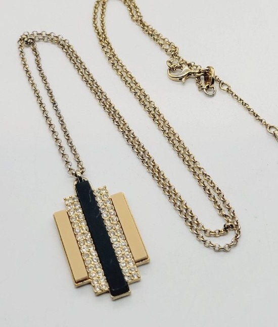 Fossil Brand Pendant Necklace Long 35 in Gold tone Crystal Accent Modern