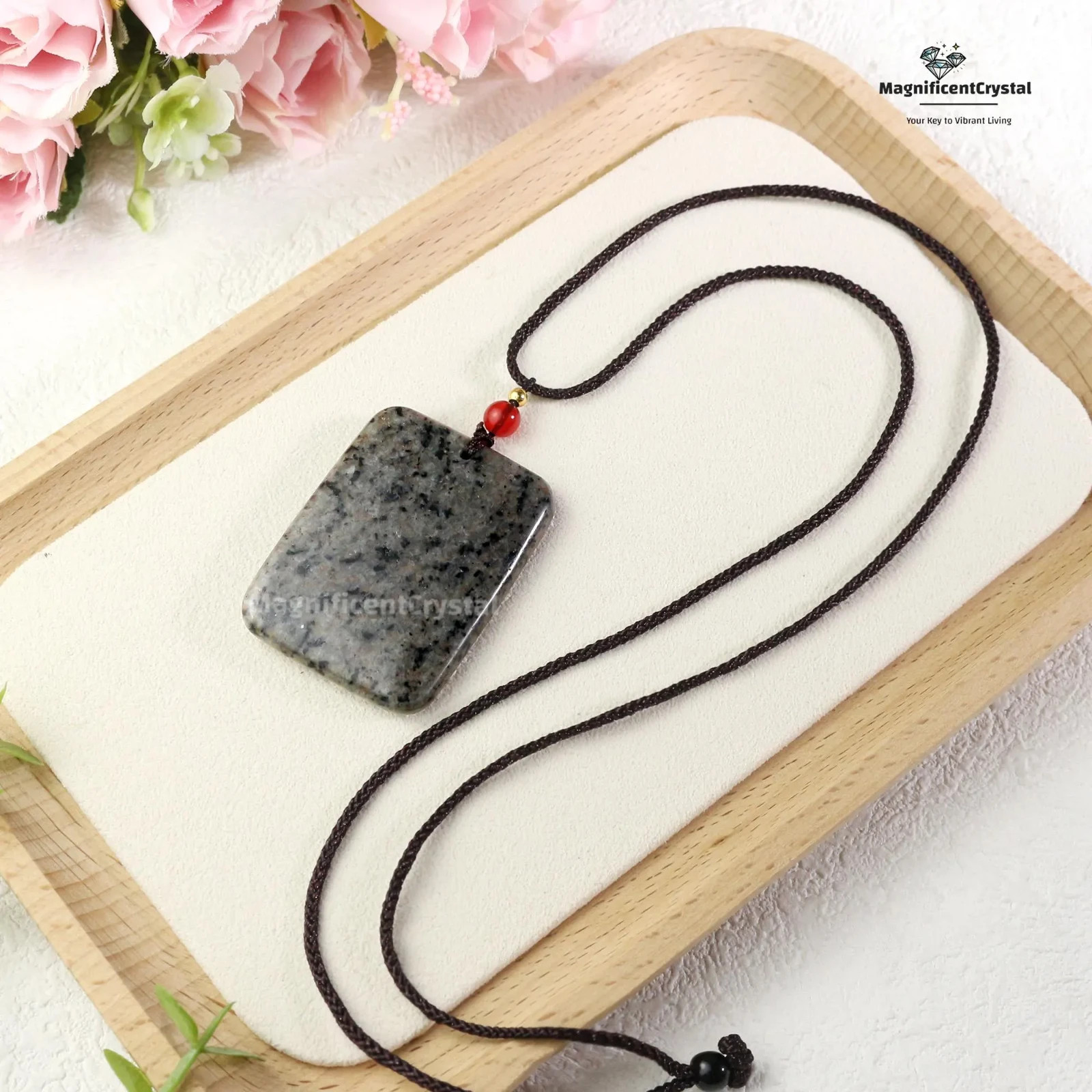 Genuine UV Glowing Yooperlite Necklace Fluorescent Sodalite Crystal Pendant